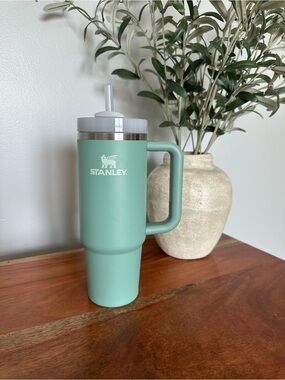 Stanley Travel Tumbler 30oz with Straw